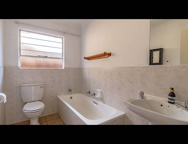 3 BEDROOM CLUSTER FOR SALE IN PIERRE VAN RYNEVELD